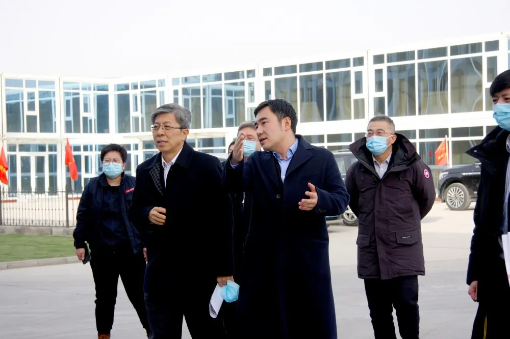 經開區(qū)黨委常委馬建軍到泰達中區(qū)智能工廠項目調研